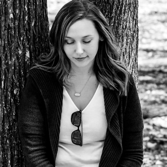 Meet your Posher, Brittany - Picture 3 of 4